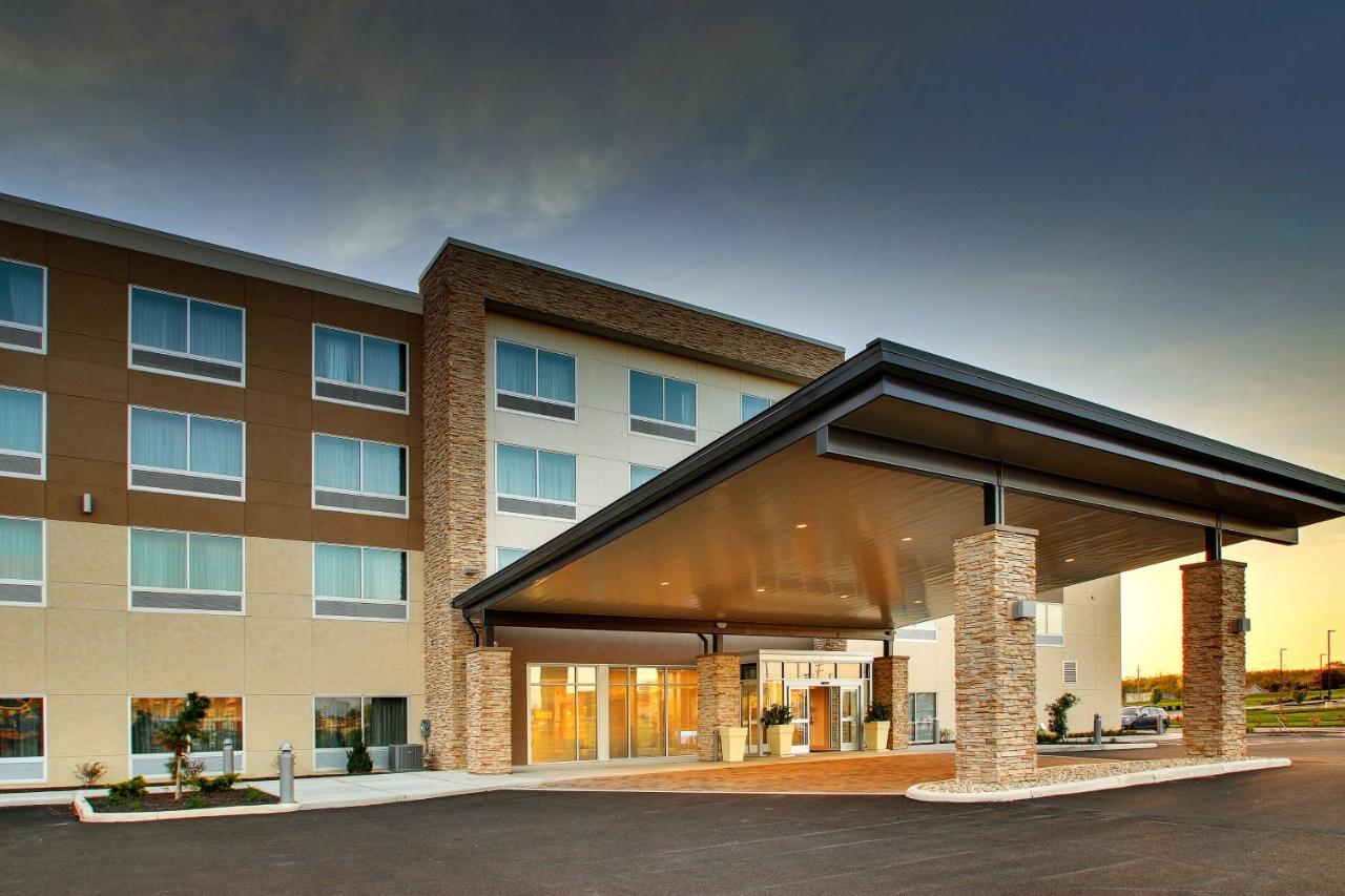 Holiday Inn Express & Suites Findlay North, An Ihg Hotel Exteriör bild